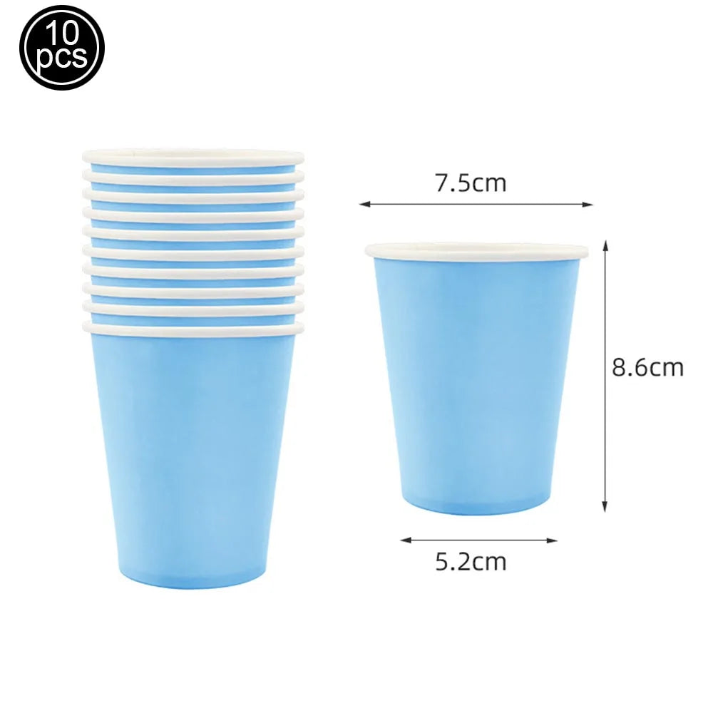 Ten light blue plastic cups with white rims and lids shown next to dimension measurements.